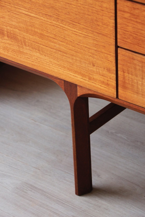 Image 1 of White & Newton Teak Dressoir - Engels ontwerp 1960