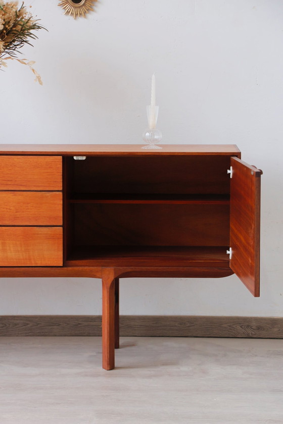 Image 1 of White & Newton Teak Dressoir - Engels ontwerp 1960