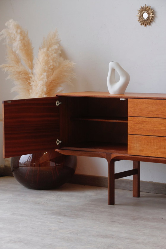 Image 1 of White & Newton Teak Dressoir - Engels ontwerp 1960