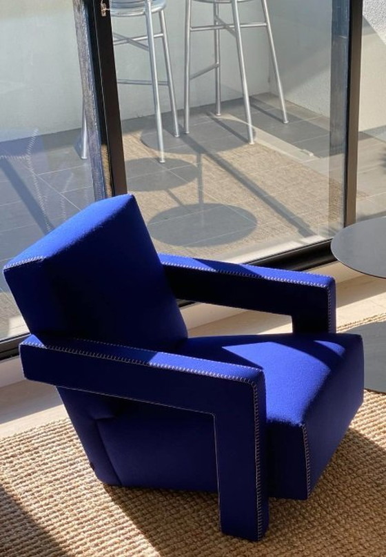 Image 1 of Cassina 637 Utrecht Nieuw Nooit Gebruikt In Blauwe Wollen Paardensteek