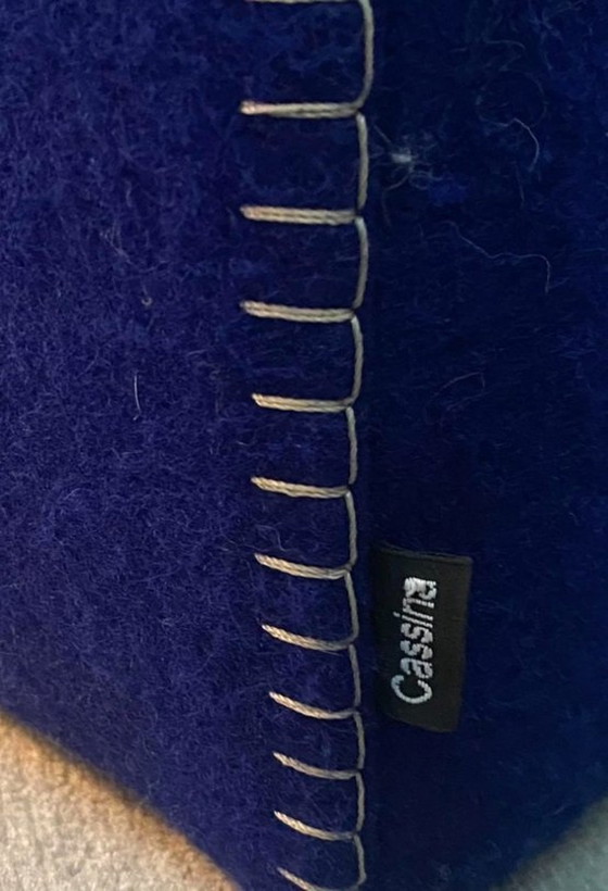 Image 1 of Cassina 637 Utrecht Nieuw Nooit Gebruikt In Blauwe Wollen Paardensteek