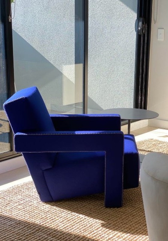 Image 1 of Cassina 637 Utrecht Nieuw Nooit Gebruikt In Blauwe Wollen Paardensteek