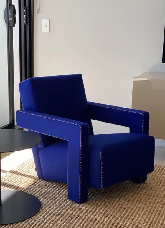 Image 1 of Cassina 637 Utrecht Nieuw Nooit Gebruikt In Blauwe Wollen Paardensteek