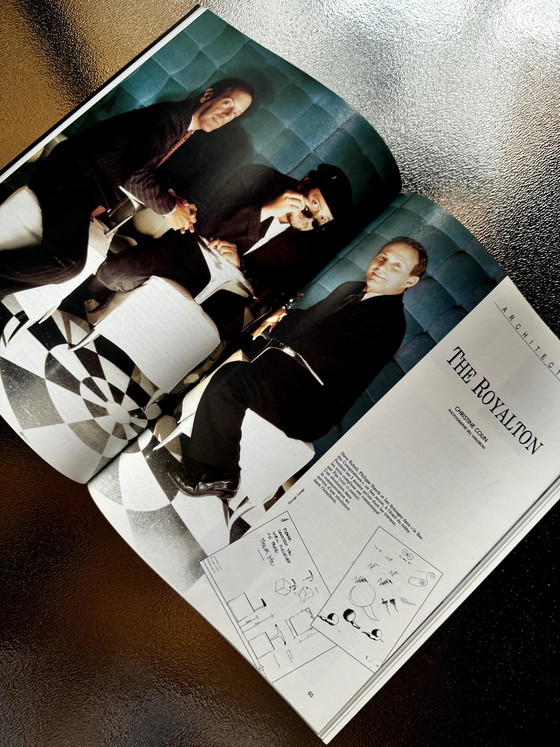 Image 1 of Vintage Ray Hollis Asbak Ontworpen Door Philippe Starck Een Limited Edition Decor Stuk Oorspronkelijk Ontworpen Voor De Ny Royal