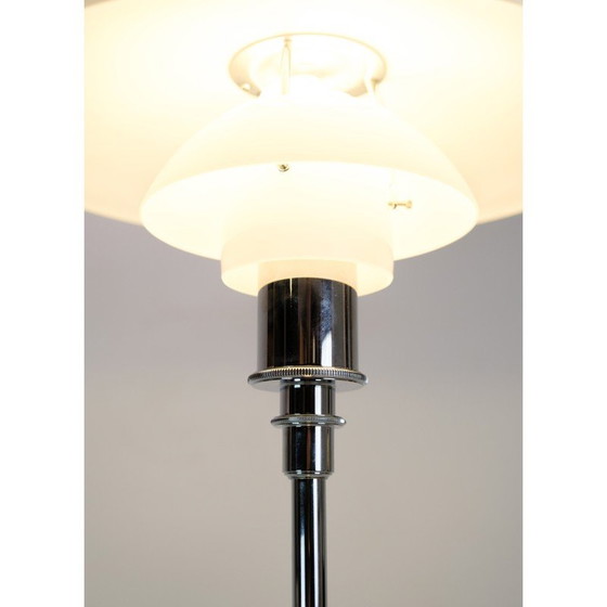 Image 1 of Vintage vloerlamp in chroom en opaal glas van Poul Henningsen voor Louis Poulsen