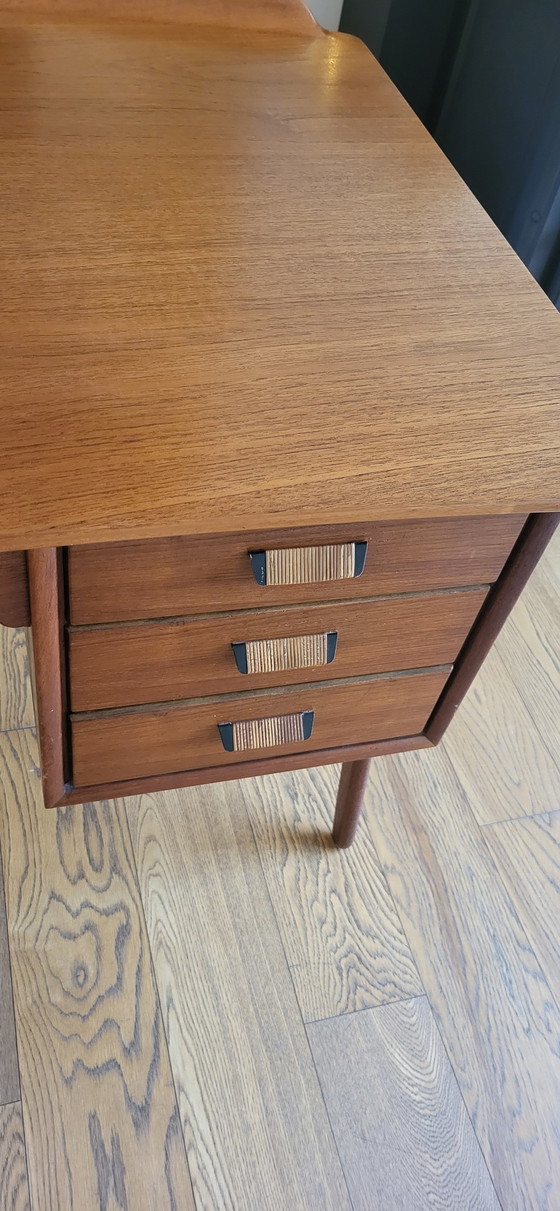 Image 1 of Sigurd Hansens Møbelfabrik Scandinavisch Teak Bureau