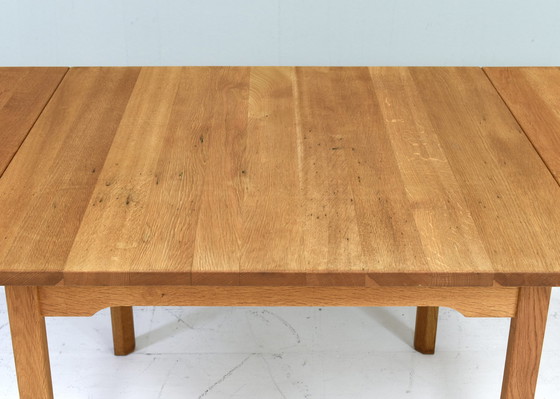 Image 1 of Scandinavische eettafel met uitklapbaar blad in eiken - circa 1970-80