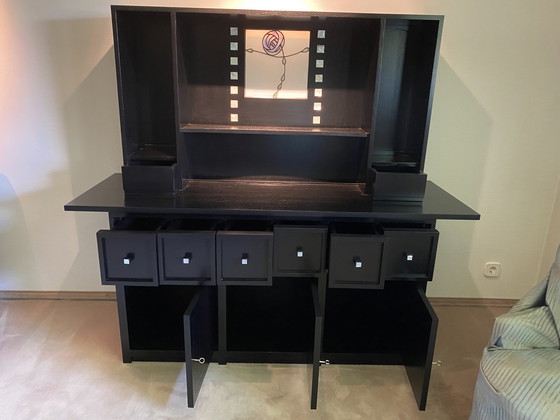 Image 1 of Prachtig bewaard gebleven dressoir van Charles Rennie Mackintosh