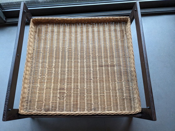 Image 1 of Vintage wengé salontafel met rookgastafel en rotan lectuurmand