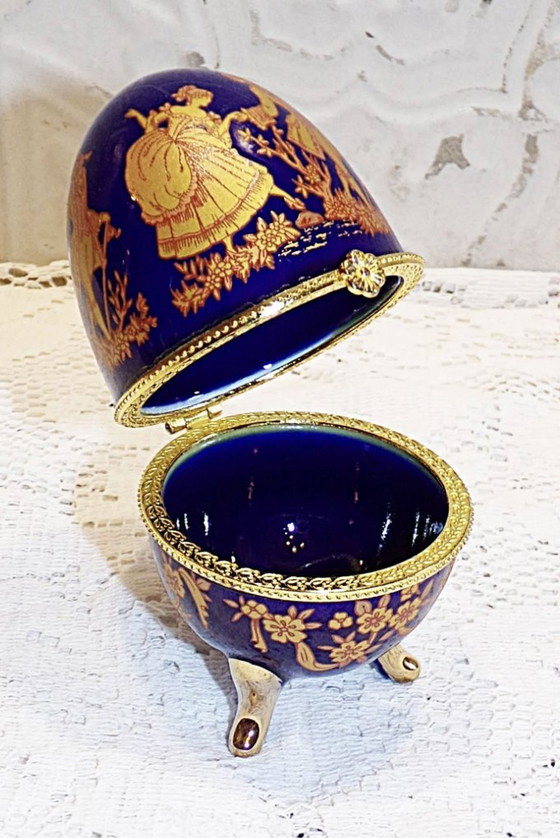 Image 1 of Fabergé stijl porseleinen ei op pootjes