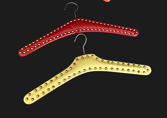 Image 1 of Tien Vijftiger Jaren Kleerhangers Met Noppen 