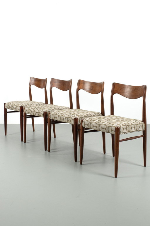 Set van 4 Deense stoelen