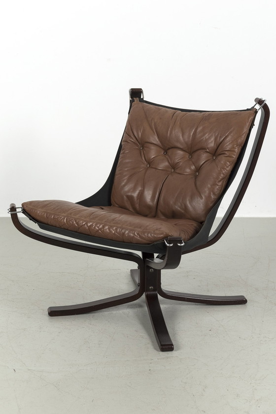 Image 1 of 2x vintage ‘Falcon’ fauteuils