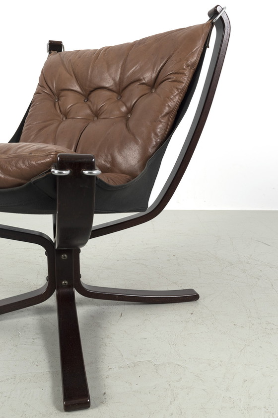 Image 1 of 2x vintage ‘Falcon’ fauteuils