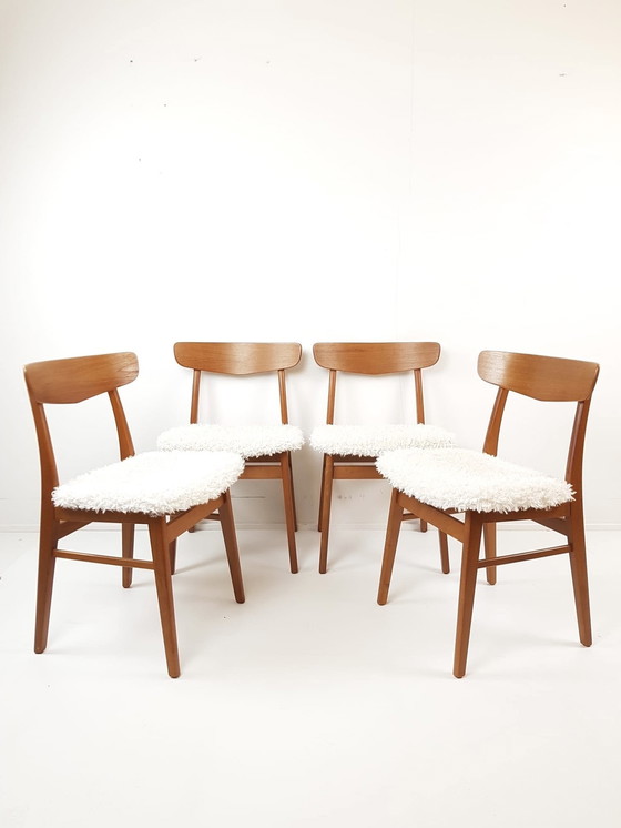 Image 1 of 4 Vintage Eetkamer Stoelen Deens Farstrup | Nieuw Gestoffeerd Doodle