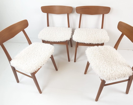 Image 1 of 4 Vintage Eetkamer Stoelen Deens Farstrup | Nieuw Gestoffeerd Doodle