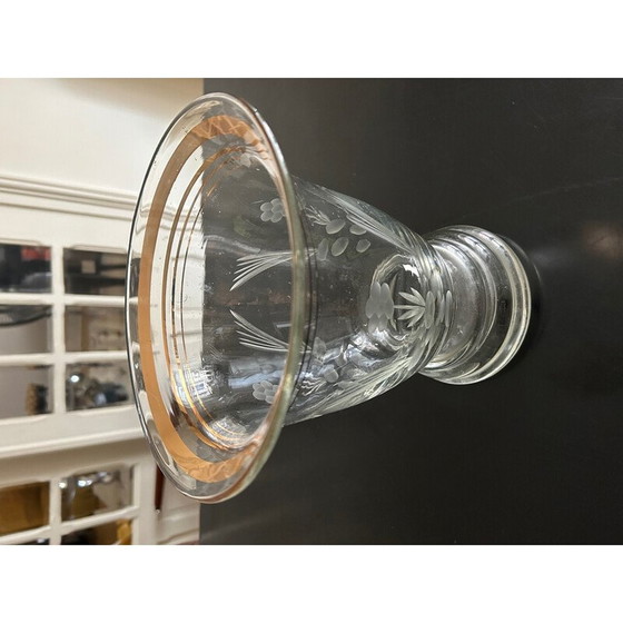 Image 1 of Vintage gegraveerde glazen vaas met gouden kraag, 1950