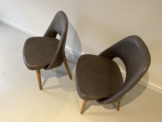 Image 1 of Pair Eero Saarinen For Knoll Dining Chairs Leather And Oak