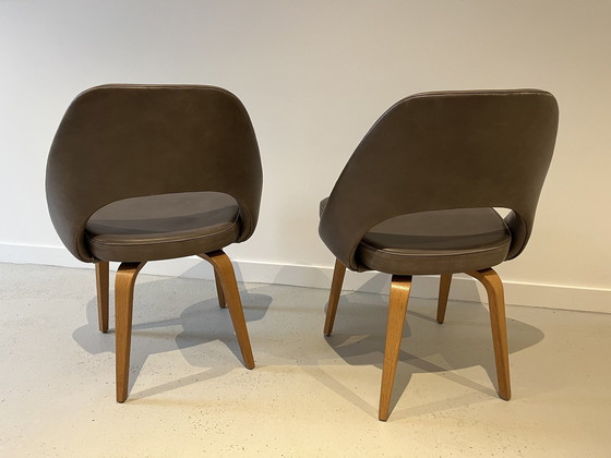 Image 1 of Pair Eero Saarinen For Knoll Dining Chairs Leather And Oak