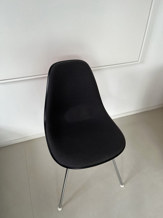 Image 1 of Vitra Eames DSX klaproos rood Hopsak antraciet nieuw