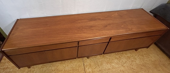 Image 1 of Mid Century Retro Vintage Teak Lang Dressoir Door William Lawrence 1960