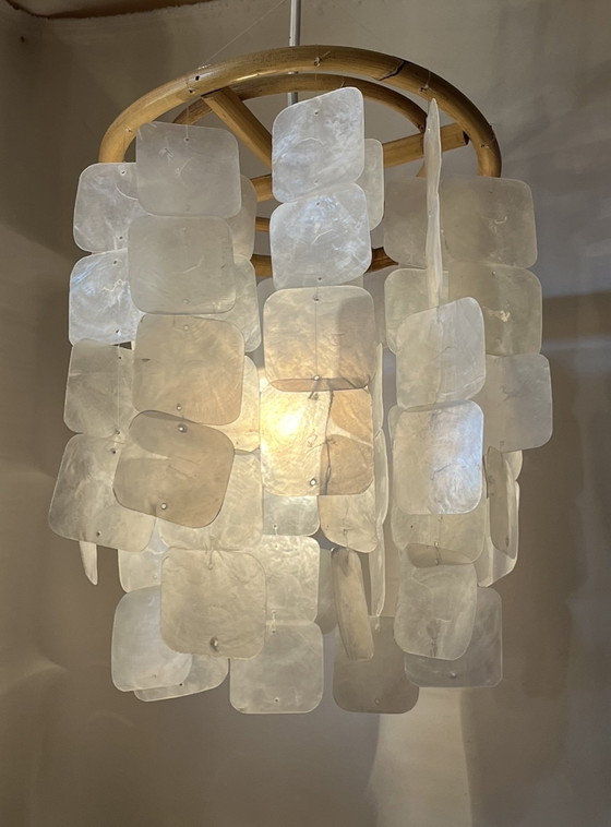 Image 1 of Set van 2 vintage capiz schelpen hanglampen lampen opaline parelmoer 