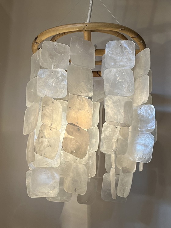 Image 1 of Set van 2 vintage capiz schelpen hanglampen lampen opaline parelmoer 
