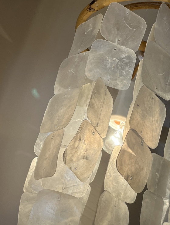 Image 1 of Set van 2 vintage capiz schelpen hanglampen lampen opaline parelmoer 