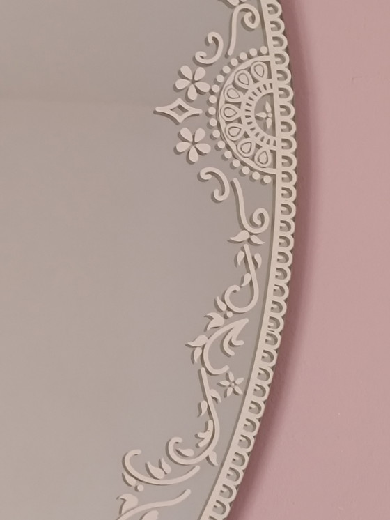 Image 1 of Ovale Frameloze Spiegel