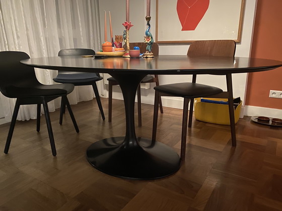 Image 1 of Space Age Tulp tafel ovaal zwart