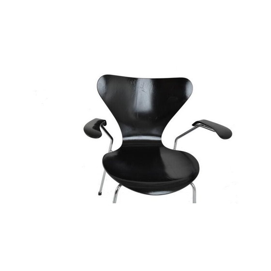 Image 1 of Vintage stoel met armen van Arne Jacobsen voor Fritz Hansen