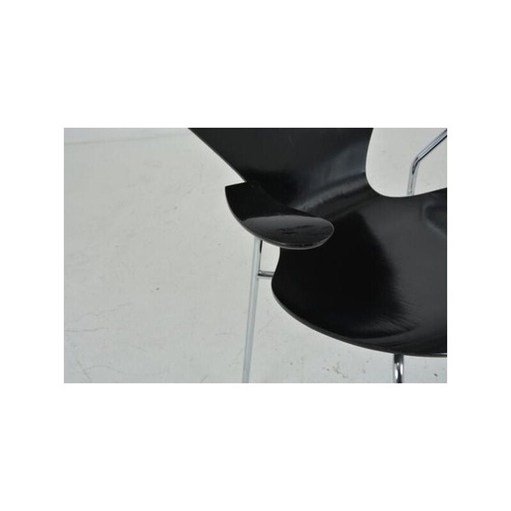 Image 1 of Vintage stoel met armen van Arne Jacobsen voor Fritz Hansen