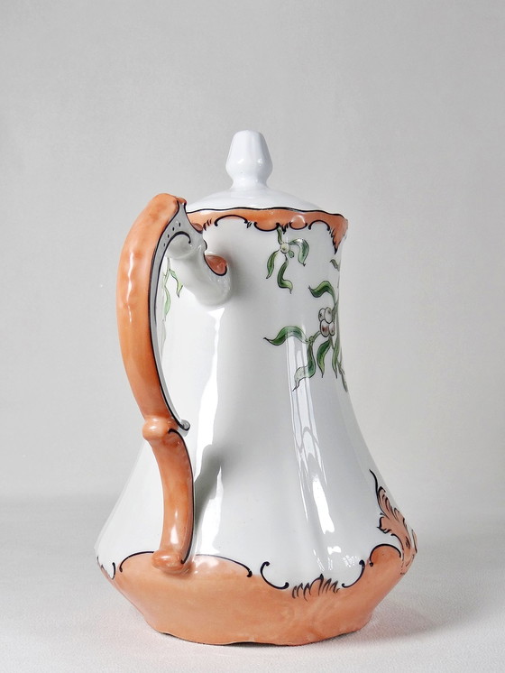 Image 1 of Grote handbeschilderde theepot/koffiepot in Limoges met maretak in de zeldzame art nouveau stijl