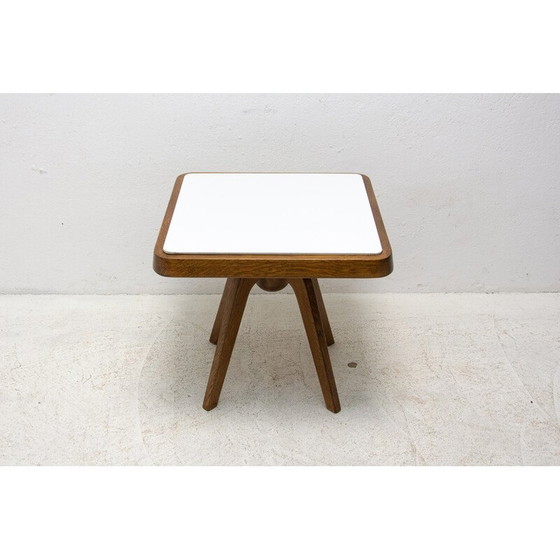 Image 1 of Mid century bijzettafel van Krásna Jizba, jaren 1960