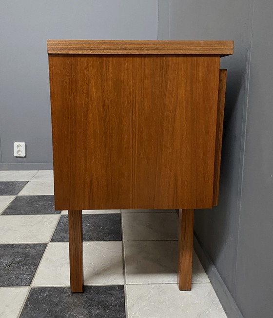 Image 1 of Teak 2-deurs dressoir 1970