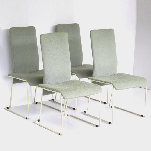 Set van 4 Post Modern design eetkamerstoelen 