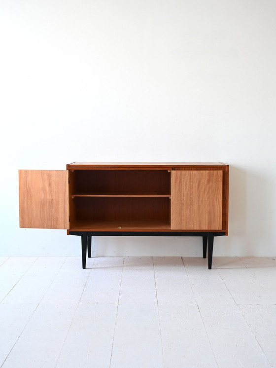 Image 1 of Scandinavisch dressoir met uitschuifblad