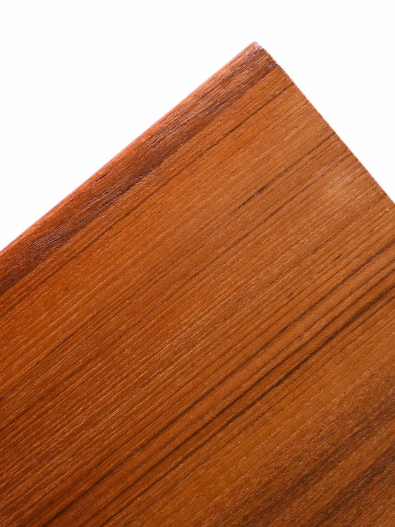 Image 1 of Scandinavisch dressoir met uitschuifblad