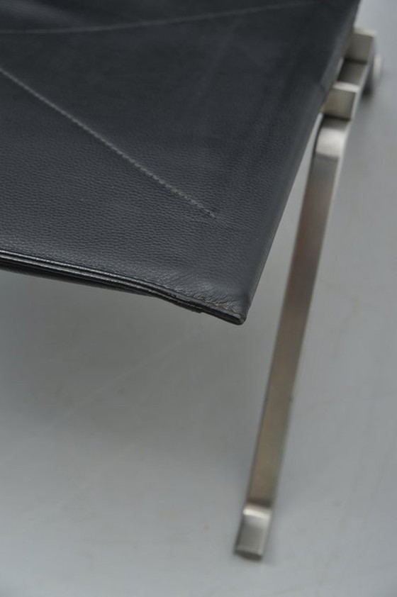 Image 1 of Poul Kjærholm Pk22 Fauteuil In Zwart Voor Fritz Hansen 1950