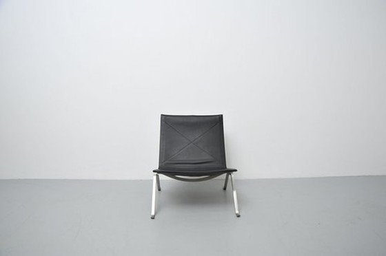 Image 1 of Poul Kjærholm Pk22 Fauteuil In Zwart Voor Fritz Hansen 1950