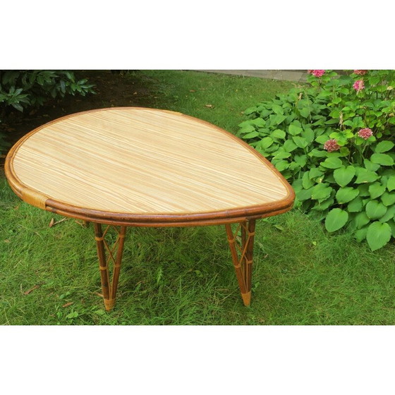 Image 1 of Mid century bladvormige bamboe tuintafel, 1960