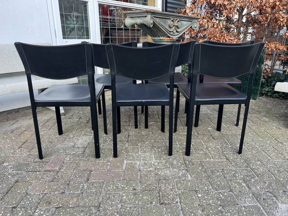 Image 1 of Tuiglederen stoelen uit de jaren 80