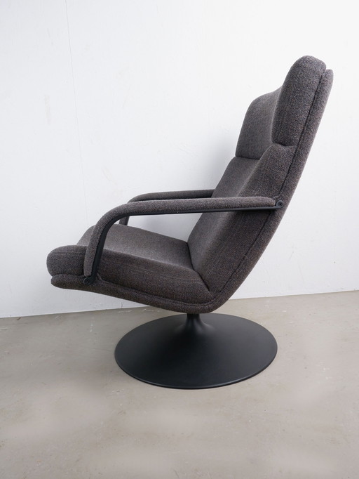 Artifort F156 Draaifauteuil