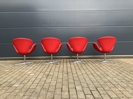 Image 1 of 4X Originele Rood Lederen Fritz Hansen Swan Chairs Topstaat!