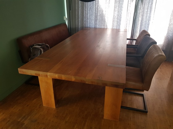 Image 1 of Seuren Gulliver massief noten eettafel + lage tafel