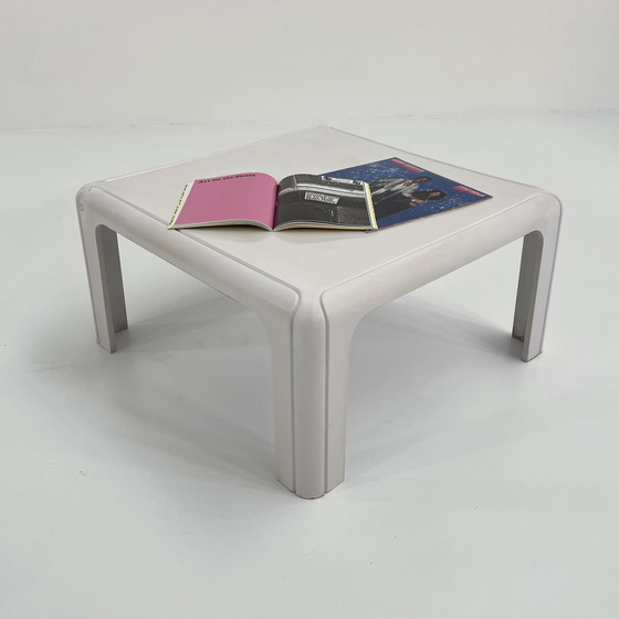 Image 1 of Witte salontafel Model 4894 van Gae Aulenti voor Kartell, 1970S