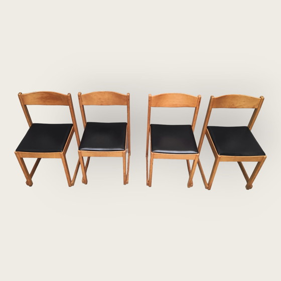 Image 1 of Vier vintage stoelen