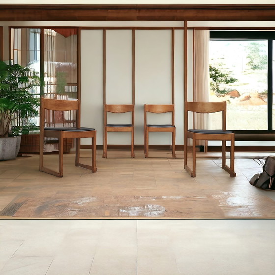 Image 1 of Vier vintage stoelen