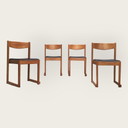 Vier vintage stoelen