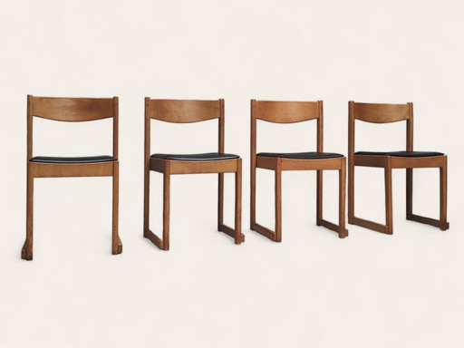 Vier vintage stoelen